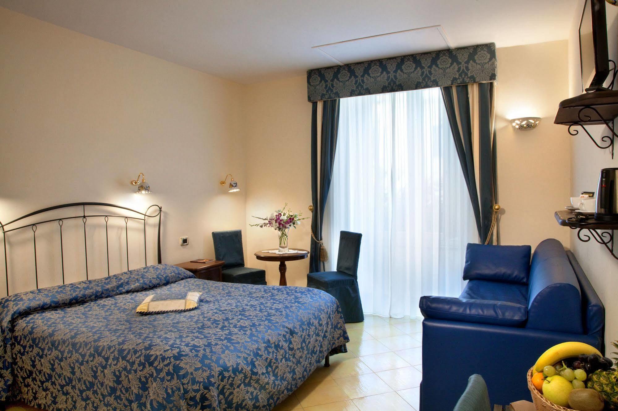 Albergo L'Antico Convitto Amalfi Bagian luar foto