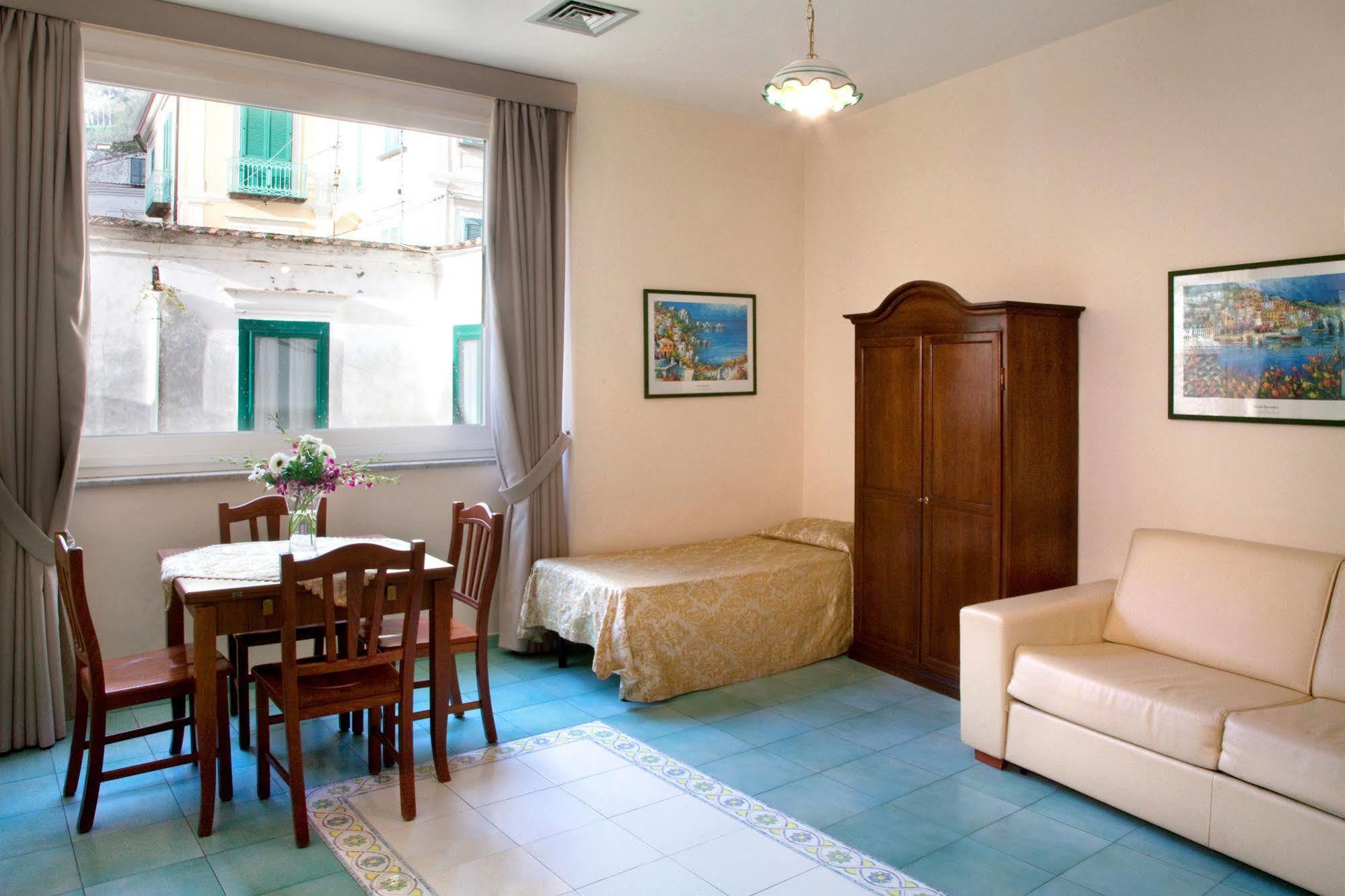 Albergo L'Antico Convitto Amalfi Bagian luar foto