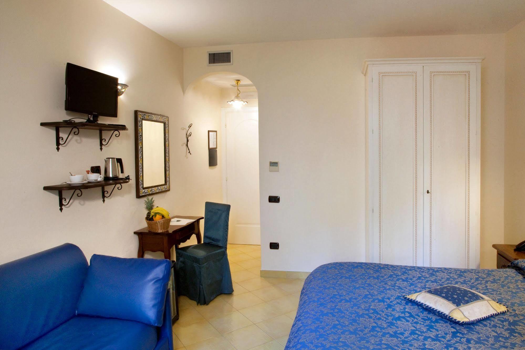 Albergo L'Antico Convitto Amalfi Bagian luar foto